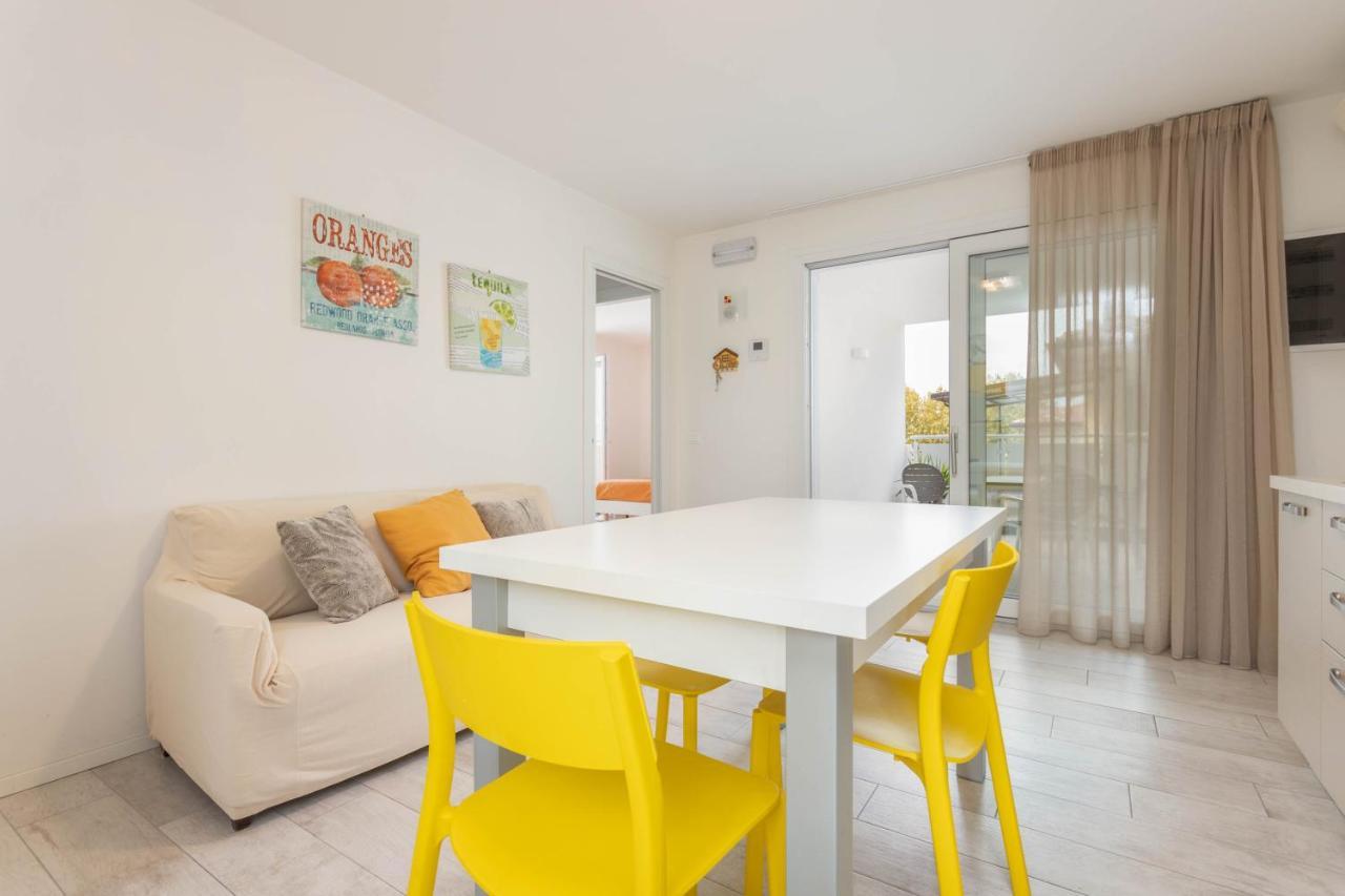 Blu Indaco Villa Elsa Lignano Sabbiadoro Exterior foto